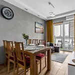Bemowo Two-bedrooms - 52m2, Parking, Loggia - By Rentujemy Apartman Varsó